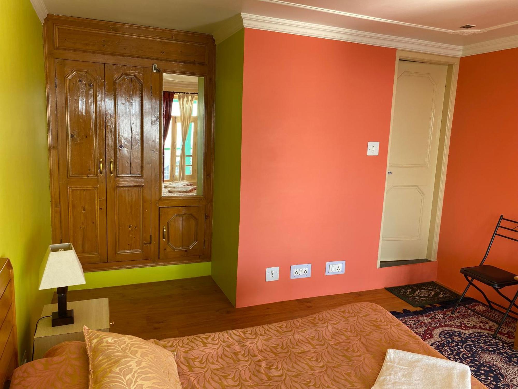 Jagatram Niwas Guesthouse Dharamkot Dharamshala Exterior photo