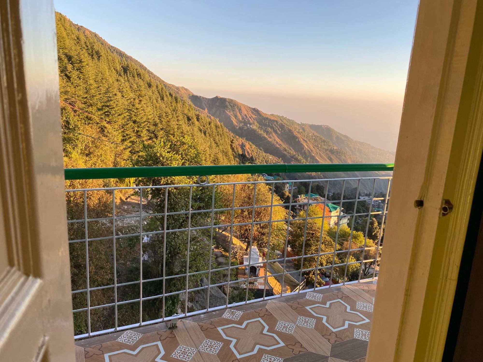 Jagatram Niwas Guesthouse Dharamkot Dharamshala Exterior photo